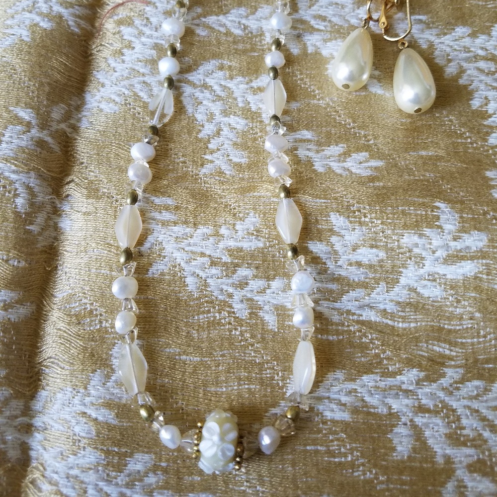 Beautiful handmade necklace & earrings - Picture 4 of 4